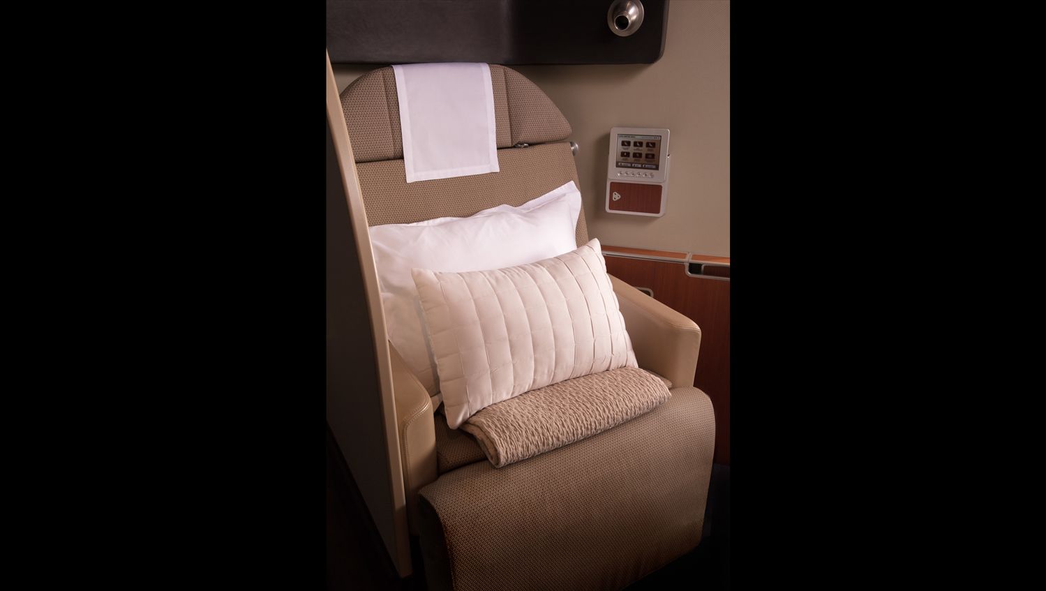 The airline has partnered with Australian premium home and lifestyle brand Sheridan for a range of new bedding products for first class flights from early October 2017.
