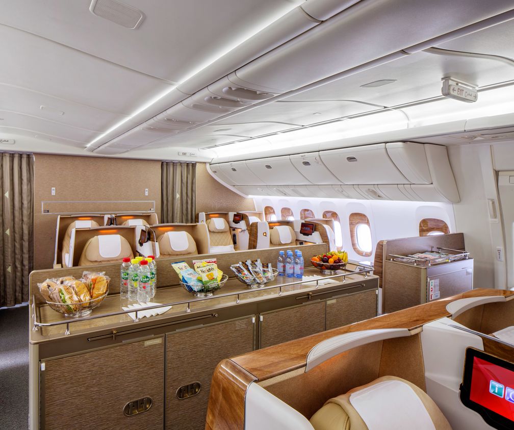 The Best Business Class Seats On Emirates Boeing 777 200lr Executive Traveller