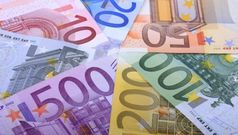 Aussie dollar high against Euro, Kiwi
