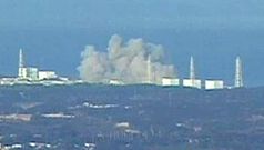 Aussies evacuated from Tokyo under nuclear threat