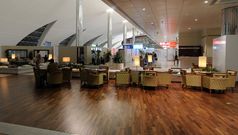 Emirates cuts guest privileges for Skywards Golds