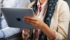 Qantas trials iPads