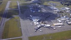 Earthquake shuts Christchurch airport