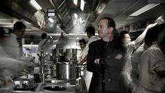 Qantas upgrading east-west meals