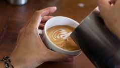 Qantas trials Beat The Q coffee order app
