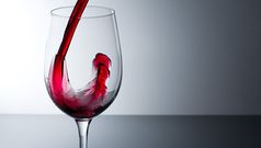 Qantas lounges offer premium wine for point