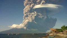 Darwin flights resume after ashcloud