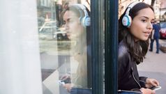 Bose launches SoundLink headphones