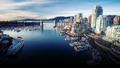 Qantas continues Vancouver flights