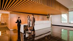 Qantas Business Lounges open in Dec/Jan