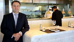 Qantas plans for London lounge menu