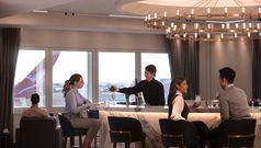 Qantas opens London lounge