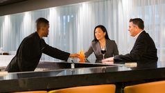 Should you tip the staff in US airport lounges?