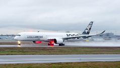 Airbus woos Qantas with A350-1000