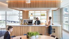 Travel tip: use online airport lounge directories