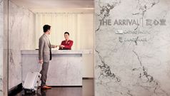 Cathay Pacific to close its HKG arrivals lounge