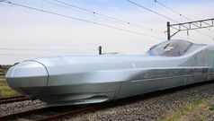 Japan tests world's faster bullet train