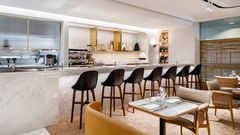 How to use Qantas' SIN First lounge before a Cathay flight