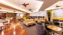 Review: The Plumeria Lounge by Hawaiian Airlines, Honolulu Airport