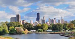 Qantas eyes non-stop flights to Chicago and Miami