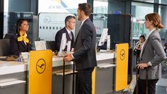 Explainer: what&rsquo;s a &lsquo;green&rsquo; airfare?
