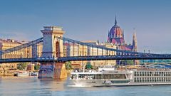 Uncover the wonders of the Danube River in true 5-star style