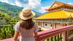 Take a free bonus side trip with Malaysia Airlines