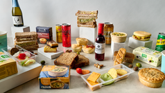New Qantas menu serves up Aussie classics, &lsquo;bush tucker&rsquo;