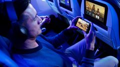 United Airlines brings Starlink to Boeing 777, 787 flights