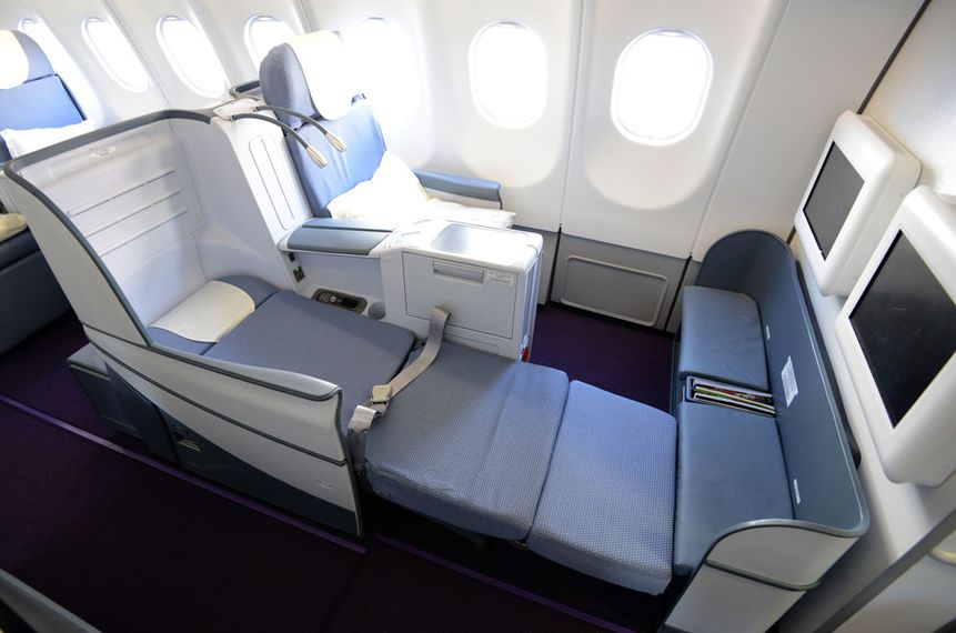 Stretch out in business class aboard China Southern's Airbus A330s...