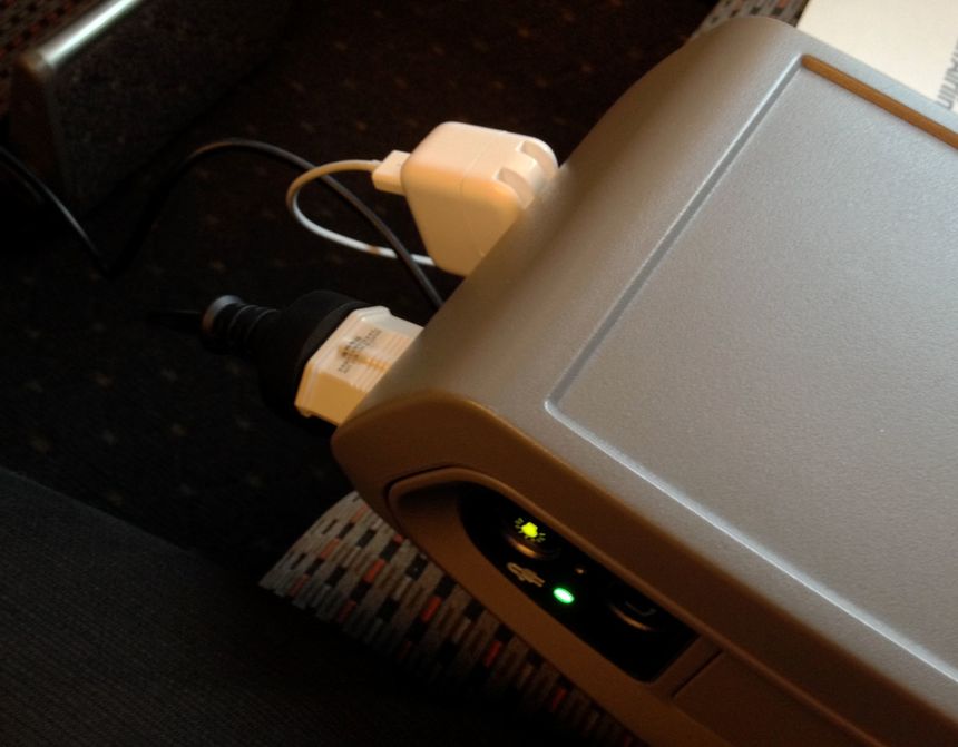 Nobody sitting next to you? Make use of both power points!