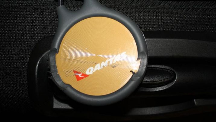 Qantas: 
