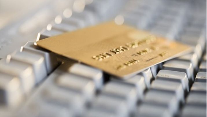 Virgin Blue lifts credit card fees