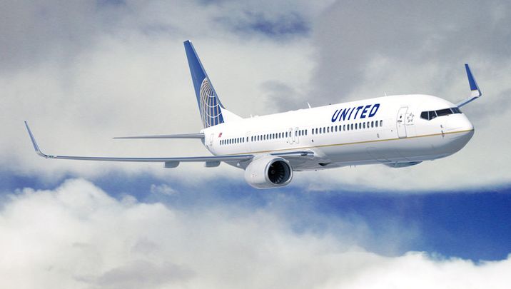 United B737 first class: New York-LA