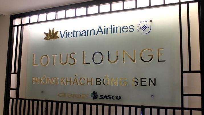 Vietnam Airlines business class lounge Ho Chi Minh