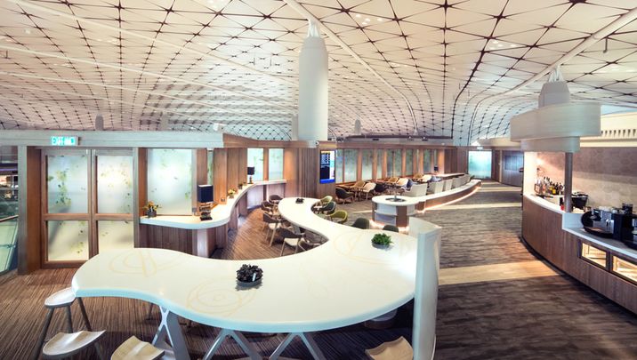Hong Kong Airlines' Club Autus business lounge