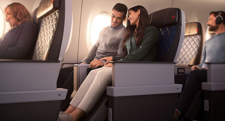 Delta Boeing 777 Premium Select, Los Angeles-Sydney