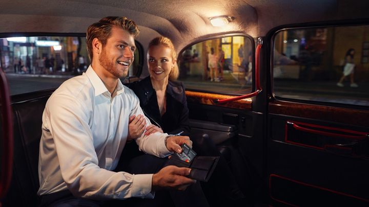 How to stop Qantas Points expiring when outside Australia