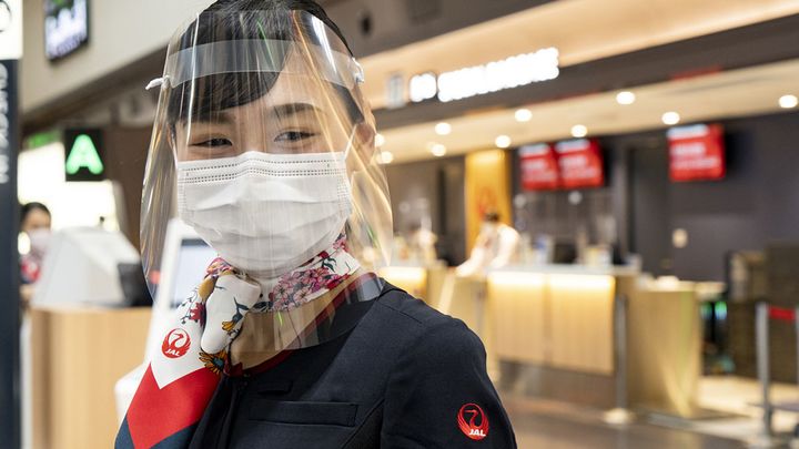 These airlines offer free COVID-19 insurance when you travel