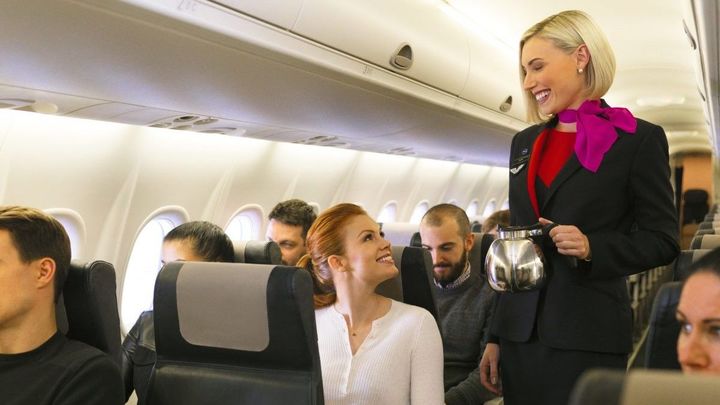 QantasLink Dash 8 Q400 economy class (Sydney-Canberra)