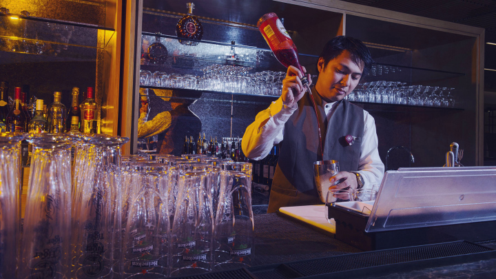 Singapore Airlines business class lounge, Hong Kong