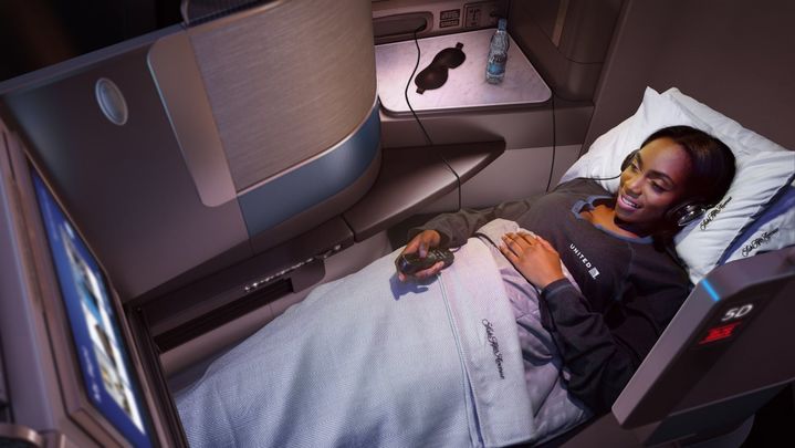 United moves Sydney-Houston from year-round to seasonal