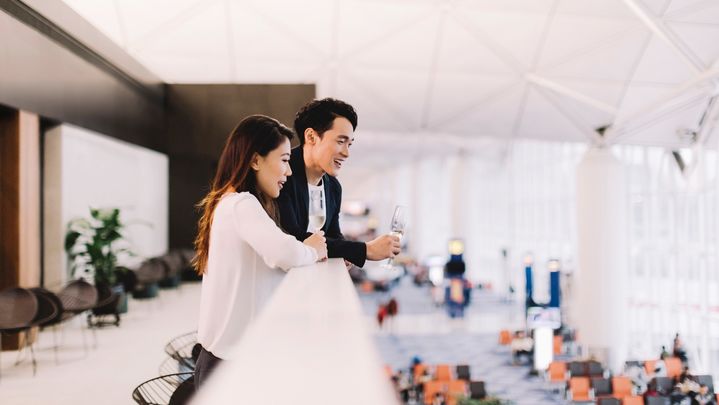 Cathay Pacific reopens The Deck Hong Kong business lounge