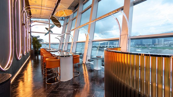 Enjoy a flight of cocktails at Hong Kong’s Sky Bridge