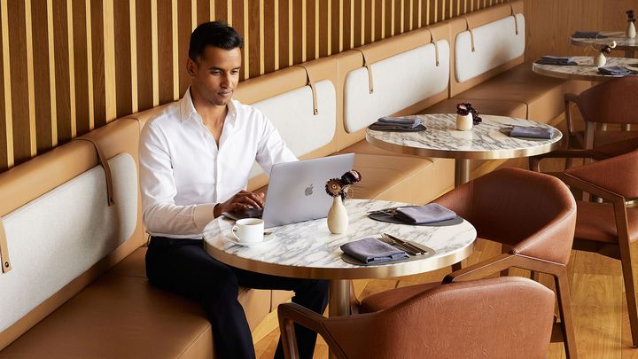 Hotel club lounge access: what you get and is it worthwhile
