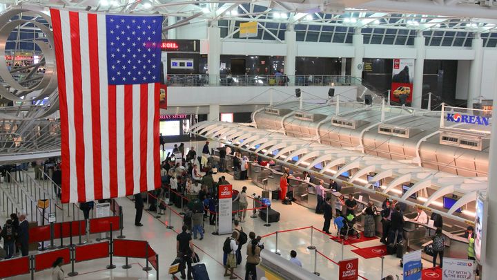 Aussies slugged with new $385 US visa fee