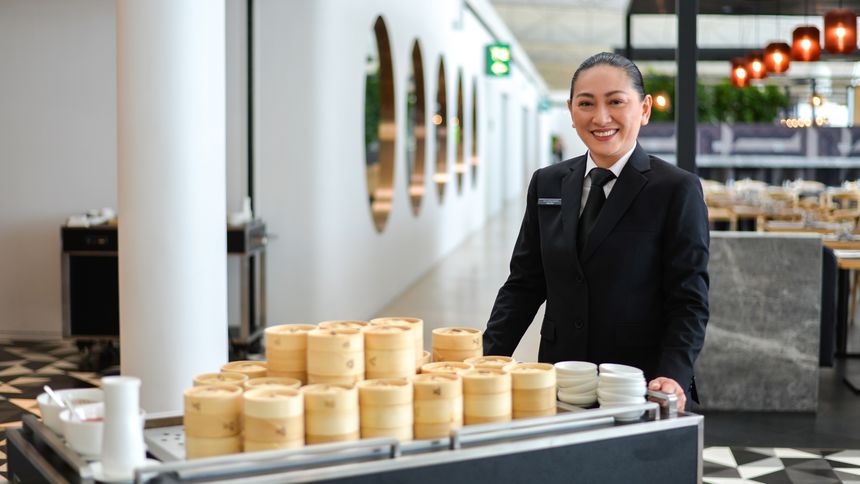 The Qantas Hong Kong Lounge.
