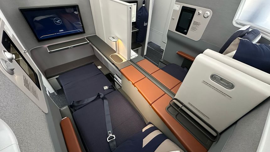 Stretch out on Lufthansa's 2m+ Allegris business class bed.