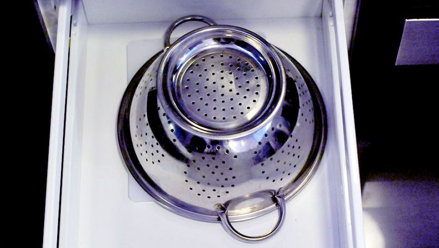 Yes, pasta-o-maniacs, you will have no trouble straining your pasta in this kitchen.