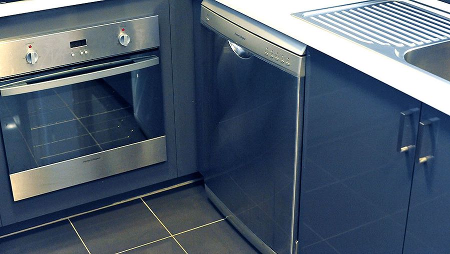 Dishwasher and oven!
